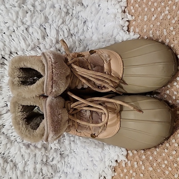 Baretrap Duck Boots - Picture 2 of 16
